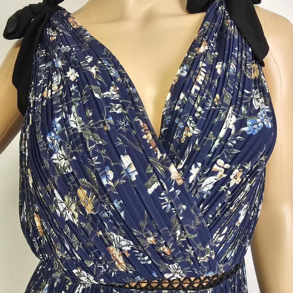 Lulus Such Sophistication Navy Blue Floral Print Pleated Maxi Dress Sz S  EUC